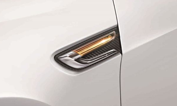 納智捷全新納5側(cè)轉(zhuǎn)向燈